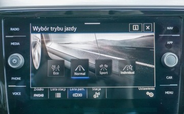 Volkswagen Passat B8 Variant Facelifting 2.0 TDI SCR 150KM 2023 Volkswagen Passat 2.0TDI 150KM DSG Elegance Grzana szyba Virtual cockpit E, zdjęcie 32