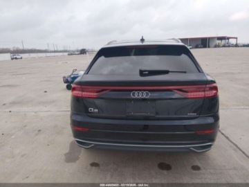 Audi Q8 2023 Audi Q8 Premium 55 Tfsi Quattro Tiptronic 2023 3.0 Benzyna 335KM, zdjęcie 4