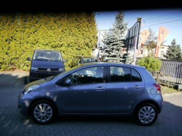 Toyota Yaris II Hatchback 5d 1.33 Dual VVT-i 101KM 2011 Toyota Yaris 1.3 Stan b.dobry Bez rdzy i korozji!!, zdjęcie 10