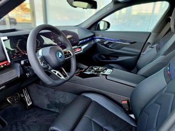 BMW Seria 5 G90-91 Sedan Plug-In 3.0 50e 489KM 2026 BMW Seria 5 550e xDrive Sport Sedan 3.0 (489KM) 2026, zdjęcie 6
