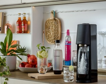 Сатуратор SodaStream Terra черный 2 бутылки цилиндр сиропы 4х440мл + БЕСПЛАТНО