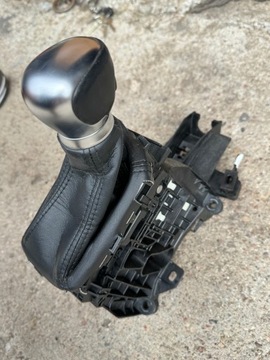 TOYOTA CHR C-HR 2018 2020 HLAVICE PÁKY ŘAZENÍ VOLIČ