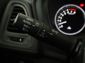 Honda HR-V II SUV 1.5 i-VTEC 130KM 2016 Honda HR-V 1.5 i-VTEC Comfort Klimatronik Tempomat, zdjęcie 28