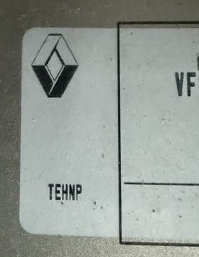 POLIČKA KUFRU RENAULT OE 794202752R