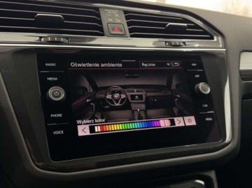 Volkswagen Tiguan Allspace SUV Facelifting 2.0 TDI SCR 150KM 2022 Volkswagen Tiguan Allspace Allspace Elegance 4Motion Hak Kamera cofania, zdjęcie 34
