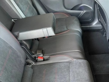 Mercedes GLB SUV 1.3 200 163KM 2025 MERCEDES-BENZ GLB 200 AMG Line Suv 1.3 (163KM) 2025, zdjęcie 12