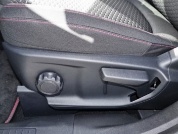 Ford Kuga III SUV Facelifting 2.5 FHEV 180KM 2026 Od ręki - ST-Line 2.5 FHEV 180KM / Pakiet Winter, Driver Assistance, zdjęcie 5