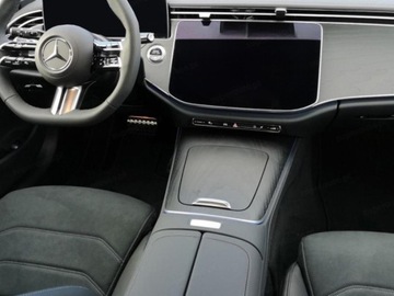Mercedes Klasa E W214 All-Terrain 2.0 220d 197KM 2024 220 d 4-Matic AMG Estate Combi 2.0 (197KM) 2024, zdjęcie 10