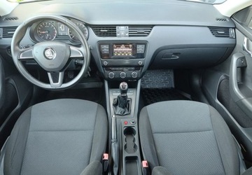 Skoda Octavia III Kombi 1.6 TDI 110KM 2016 Skoda Octavia Skoda Octavia 1.6 TDI (Green tec) 4x4 Joy 1.6 Diesel 110KM, zdjęcie 10