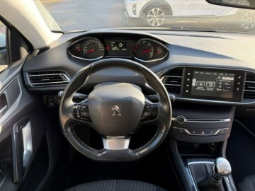 Peugeot 308 II 2014 Peugeot 308 SW 1.6 HDI 120 KM Panorama Kamera Hak, zdjęcie 17