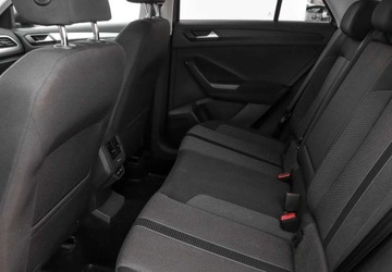 Volkswagen T-Roc I SUV Facelifting 1.5 TSI ACT 150KM 2022 Volkswagen T-Roc 1.5TSI 140KM DSG, Life, Pakiet Zimowy, Pakiet Komfort, Ap, zdjęcie 11