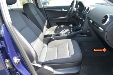 Audi A3 8P Hatchback 3d 1.6 TDI 105KM 2011 Audi A3 zarejestrowana, zdjęcie 8