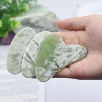 Нефритовый камень для массажа лица Гуа Ша
