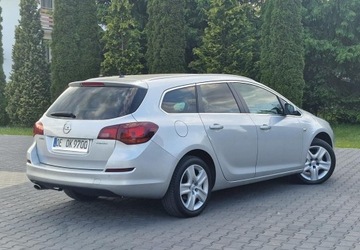 Opel Astra J Sports Tourer 1.4 Turbo ECOTEC 140KM 2011 Opel Astra Opel Astra IV 1.4 T Cosmo, zdjęcie 11