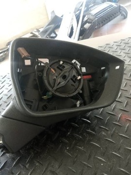 Зеркало правое Seat tarraco 13+2 контакта