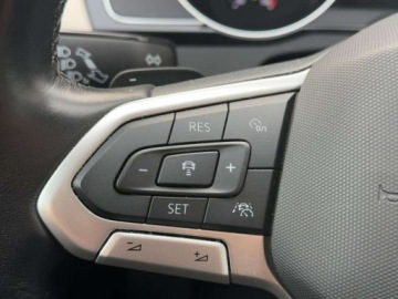 Volkswagen Passat B8 Variant Facelifting 1.5 TSI EVO 150KM 2022 Volkswagen Passat 1.5 TSI 150KM DSG FV23 AppConnect ACC 1.5 Benzyna, zdjęcie 16