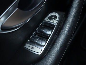 Mercedes Klasa E W213 Limuzyna 2.0 220d 194KM 2016 Mercedes E E 220 d, Salon Polska, 191 KM, Automat, zdjęcie 17