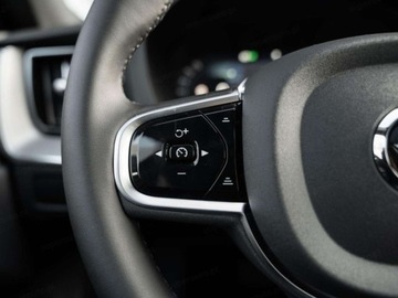 Volvo XC60 II 2025 VOLVO XC60 B5 AWD Ultra Black Edition Suv 2.0 (264KM) 2025, zdjęcie 8