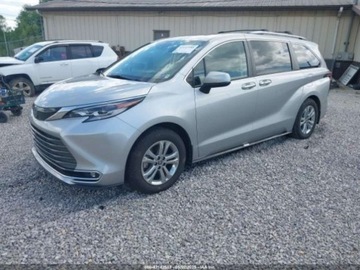 Toyota Sienna III 2022 Toyota Sienna Platinum, 2022r., 4x4, 2.5L 2.5 Benzyna 189KM, zdjęcie 1