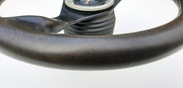 Спортивный руль HELLA DESIGN Momo Naba L8010