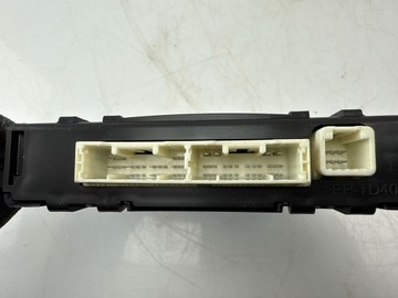 TOYOTA C-HR I 2021 Z PŘEDNÍ ŘÍZENÍ KLIMATIZACE / TOPENÍ