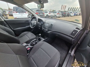 Hyundai i30 I CW Facelifting 1.4 DOHC 109KM 2010 Hyundai i30 Hak Usb iPOD Aux Mp3 1.4 Benzyna 109KM, zdjęcie 18