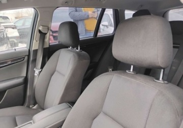 Mercedes Klasa C W204 Kombi T204 1.8 180 K 156KM 2009 Mercedes-Benz Klasa C 2009r, 1.8 LPG. Uszkodzony przod. Jezdzi. 1.8 156KM, zdjęcie 6