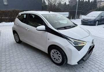Toyota Aygo II Hatchback 3d Facelifting 1.0 VVT-i 72KM 2020 Toyota Aygo 1,0 72KM Klima Kamera CarPlay Benzyna 72KM, zdjęcie 3