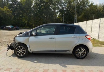 Toyota Yaris III Hatchback 5d Facelifting 2017 1.0 VVT-i 72KM 2020 Toyota Yaris y20 Okazja Benzyna 72KM, zdjęcie 9