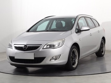 Opel Astra J Sports Tourer 1.4 Turbo ECOTEC 140KM 2011 Opel Astra 1.4 T, Klima, Tempomat, Parktronic, zdjęcie 1
