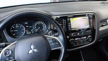 Mitsubishi Outlander III 2013 Mitsubishi Outlander 2.3 DID Intense+ 4WD 2013r, zdjęcie 5
