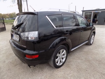 Mitsubishi Outlander II 2009 Mitsubishi Outlander BIALOLEKA 2.0 T.Diesel (170 KM) 4X4, 2009r. prod. K, zdjęcie 2