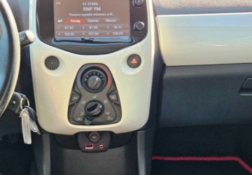 Toyota Aygo II Hatchback 5d 1.0 VVT-i 69KM 2016 Toyota Aygo 1,0 Ben Klima 69 km Benzyna 69KM, zdjęcie 21