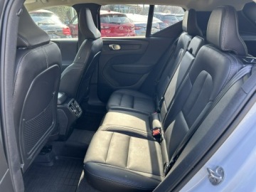 Volvo XC40 Crossover Facelifting 2.0 B5 250KM 2023 Volvo XC 40 B5 AWD R-Design, zdjęcie 16