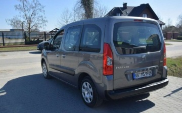 Peugeot Partner I 1.6 HDi 90KM 2009 Peugeot Partner 1.6 HDI Berlingo Klima PDC Oryginal Lakier Sprowadzony, zdjęcie 6