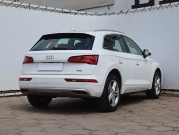 Audi Q5 II SUV 2.0 TDI 163KM 2019 Audi Q5 35 TDI, Salon Polska, 4X4, Automat, zdjęcie 4