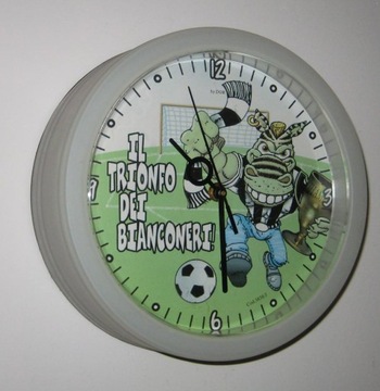 ЮВЕНТУС – ЧАСЫ ДЛЯ ПОЛКИ ИЛИ НАСТЕНЫ – ИЗ ИТАЛИИ