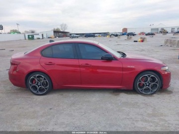 Alfa Romeo Giulia II Sedan Facelifting 2.0 Turbo 280KM 2022 Alfa Romeo Giulia Veloce Ti 2022 2.0 Benzyna 280KM, zdjęcie 6