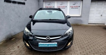 Opel Astra J Sports Tourer Facelifting 1.4 Turbo ECOTEC 120KM 2014 Opel Astra Opel Astra 1.4 T Cosmo 1.4 Benzyna 120KM, zdjęcie 2