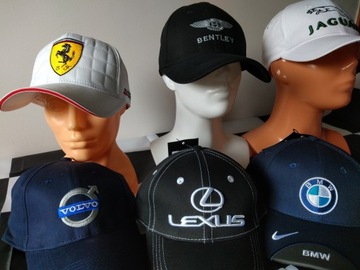 Черная кепка Mitsubishi с вышитым логотипом MMC.