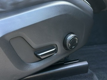 Volvo XC60 II Crossover D4 190KM 2020 Volvo XC 60 R-Design*CarPlay*, zdjęcie 34