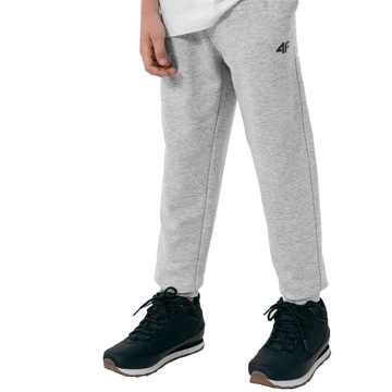 ДЕТСКИЕ СПОРТИВНЫЕ БРЮКИ 4F ДЛЯ МАЛЬЧИКОВ