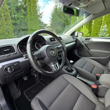 Volkswagen Golf VI Hatchback 5d 1.6 TDI-CR DPF BlueMotion 105KM 2010 Volkswagen Golf VI 1.6 Diesel, zdjęcie 17
