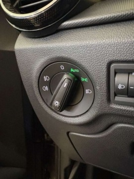 Skoda Fabia IV 1.0 TSI 95KM 2023 Skoda Fabia Ambition 1.0 TSI 95KM Niski przebieg Tempomat FV23 95KM, zdjęcie 9