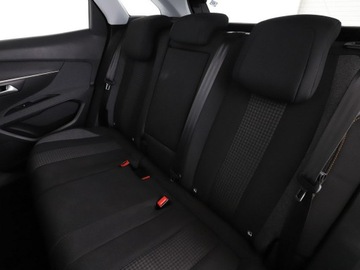 Peugeot 3008 II Crossover 1.5 BlueHDI 130KM 2019 Peugeot 3008 1.5 HDi Automat Business Klimatyzacja, zdjęcie 16