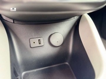 Opel Adam Hatchback 1.4 87KM 2015 Opel Adam 1.4 87KM, bogate wyposazenie, super stan, grzane fotele i kierow, zdjęcie 21