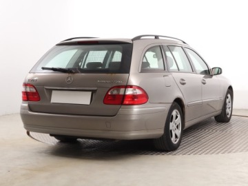 Mercedes Klasa E W211 Kombi S211 1.8 (200 Kompressor) 163KM 2004 Mercedes E E 200 Kompressor , Automat, Klima, zdjęcie 4