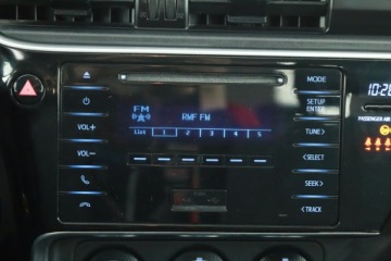 Toyota Corolla XI Sedan Facelifting 1,33 Dual VVT-i 99KM 2017 Toyota Corolla 1.3 Dual VVT-i, Salon Polska, zdjęcie 7