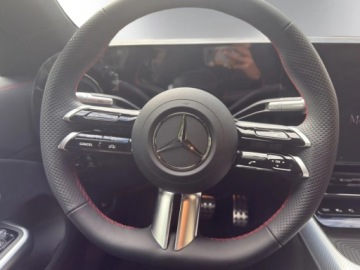 Mercedes CLA C118/X118 2025 MERCEDES-BENZ CLA 180 AMG Line Sedan 1.5 (136KM) 2025, zdjęcie 10