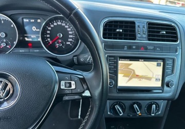 Volkswagen Polo V Hatchback 3d Facelifting 1.4 TDI 75KM 2015 Volkswagen Polo Lounge 1.4 TDI 75KM Gwarancja Zamiana Zarejestrowany 1.4, zdjęcie 9